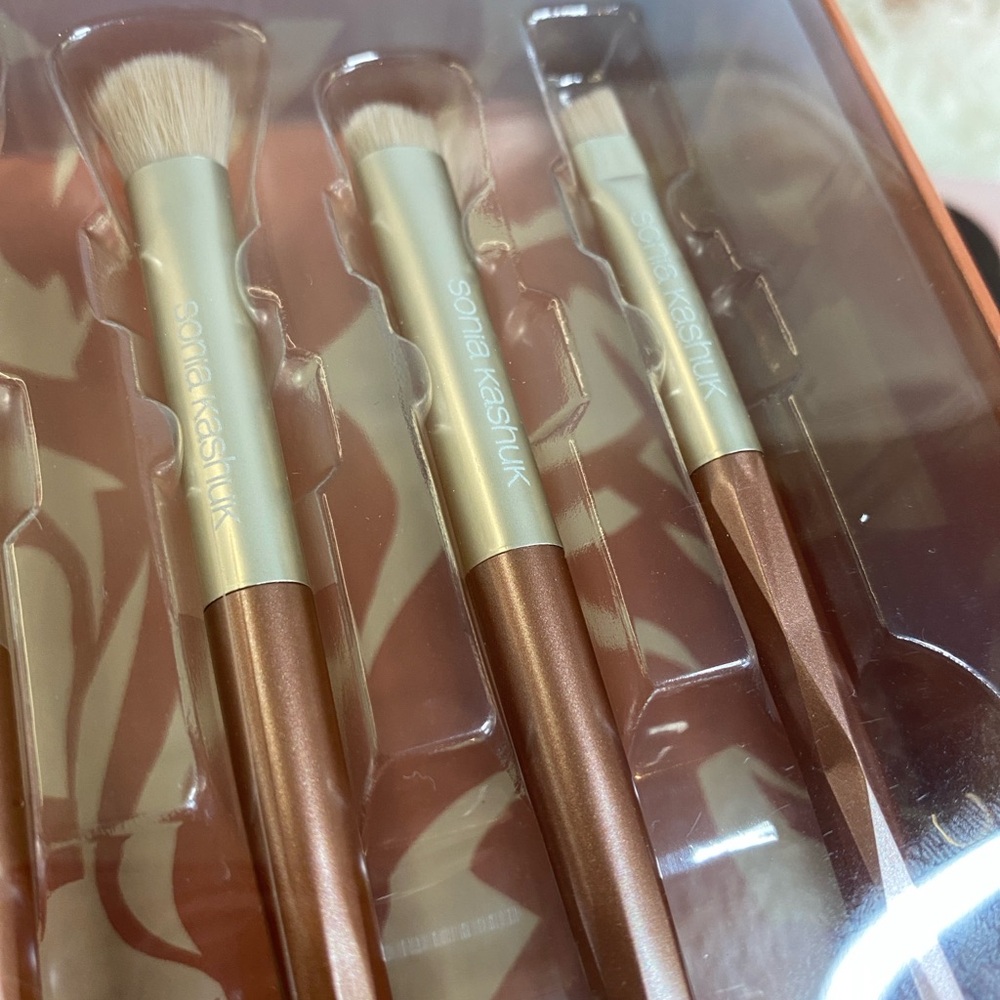 FREE with Purchase / One Set NWT - Picture 4 of 5